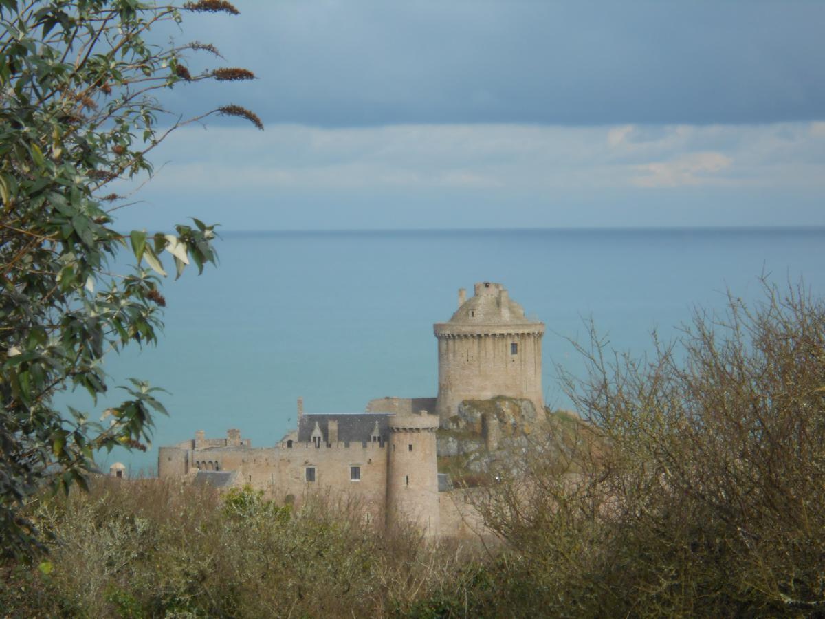 Bed and Breakfast La Tocade Del Arte - Dinan Lanvallay Esterno foto