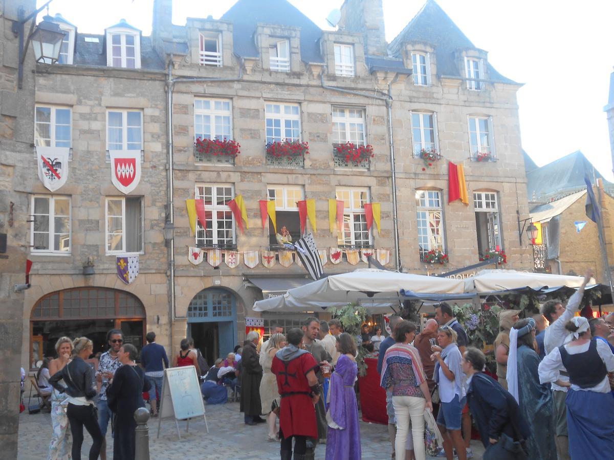 Bed and Breakfast La Tocade Del Arte - Dinan Lanvallay Esterno foto